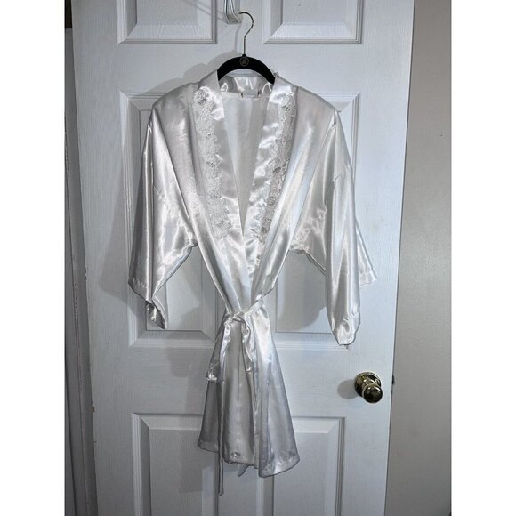 Vintage CALIFORNIA DINASTY White Satin Sexy Bridal Kimono Robe Embellished - Picture 2 of 12